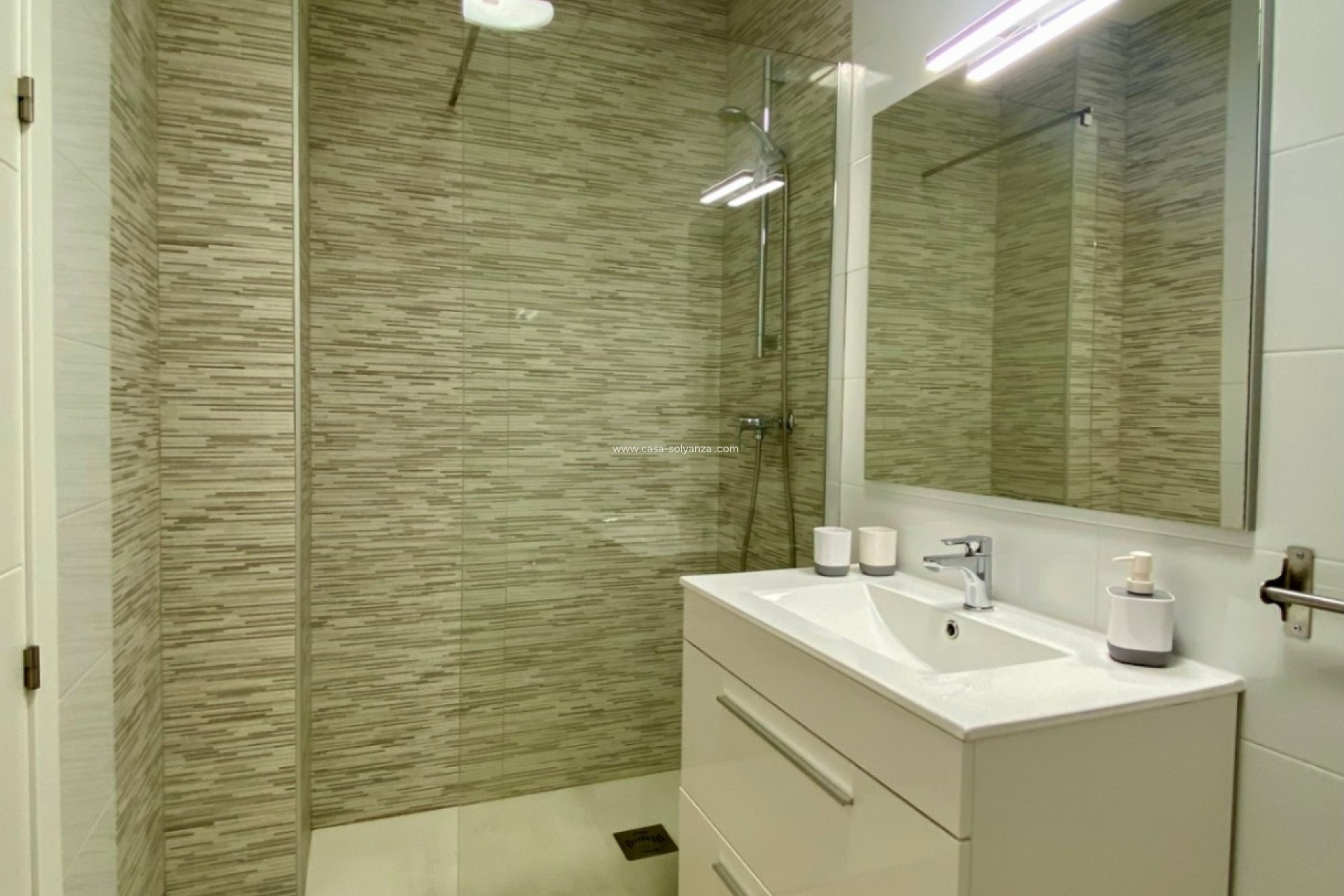 Resale - Apartment / flat - Orihuela - Villamartin