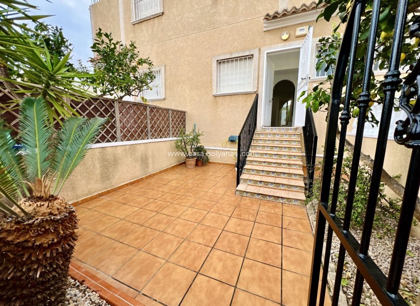 Resale - Apartment / flat - Orihuela - Villamartin