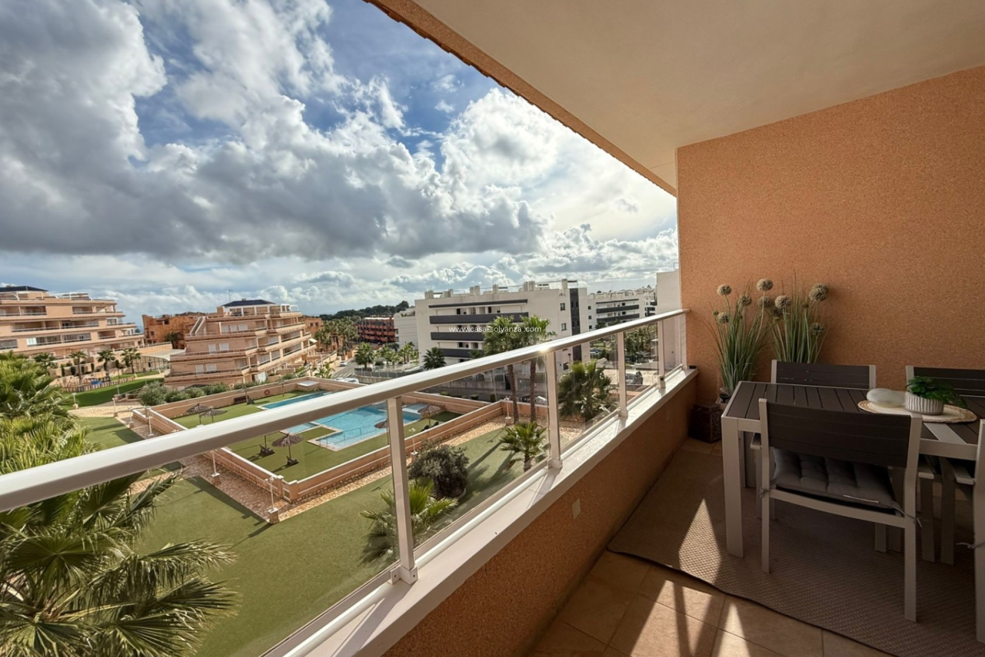 Resale - Apartment / flat - Orihuela - Villamartin