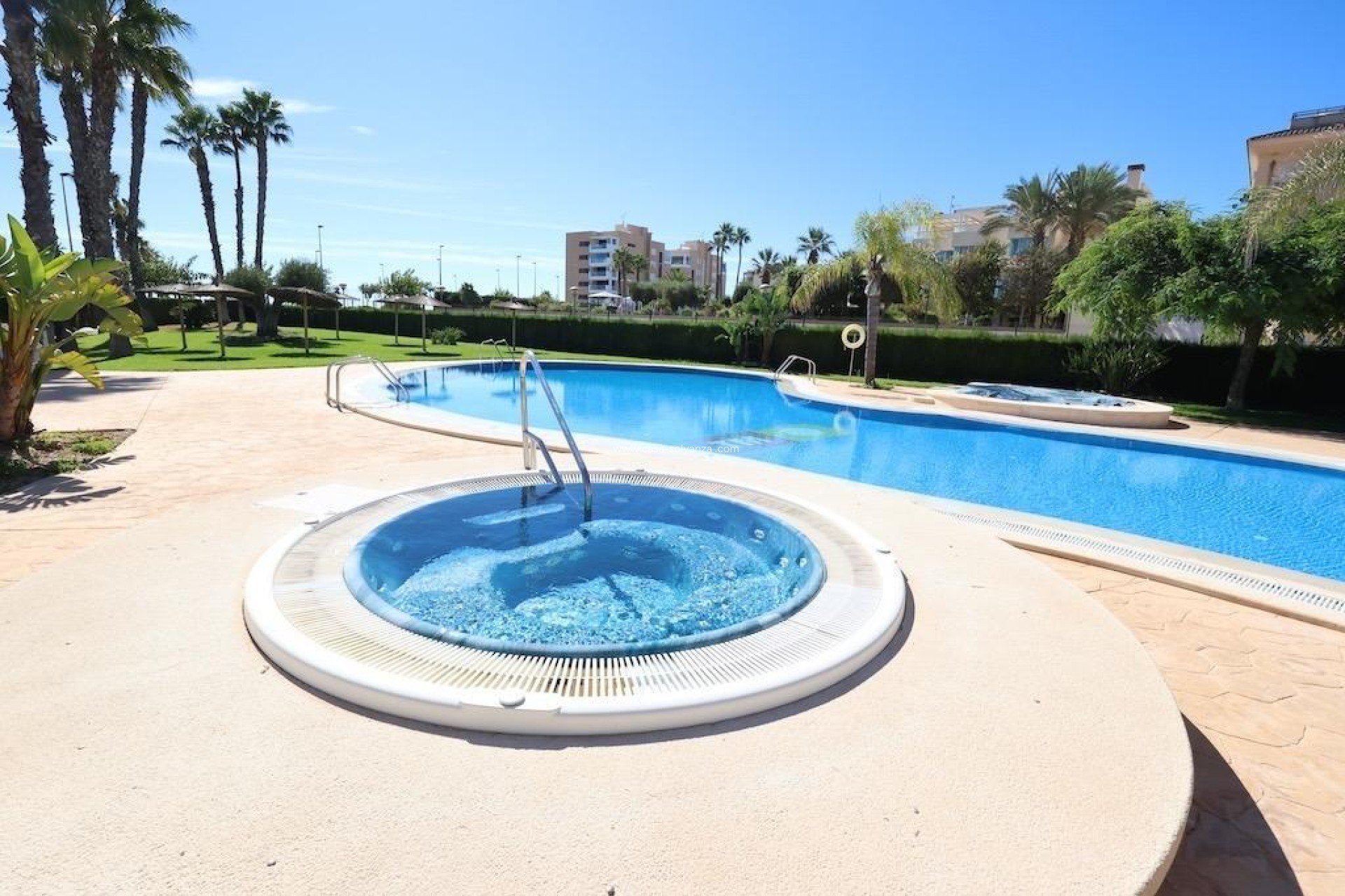 Resale - Apartment / flat - Pilar de la Horadada - Costa Blanca