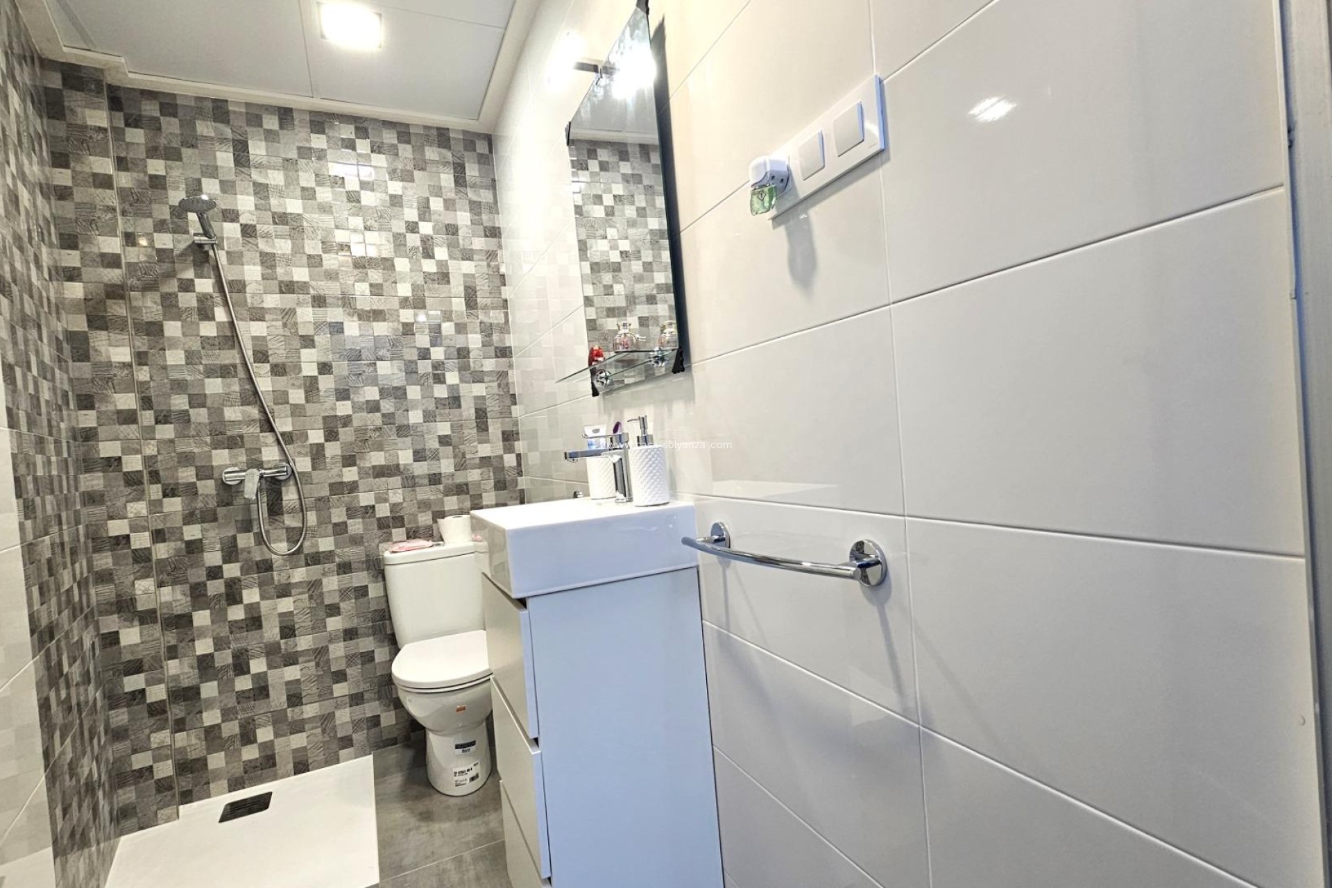 Resale - Apartment / flat - Pilar de la Horadada - La Torre De La Horadada