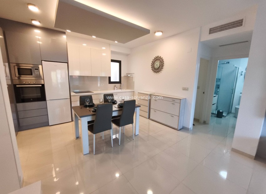 Resale - Apartment / flat - Pilar de la Horadada - La Torre De La Horadada