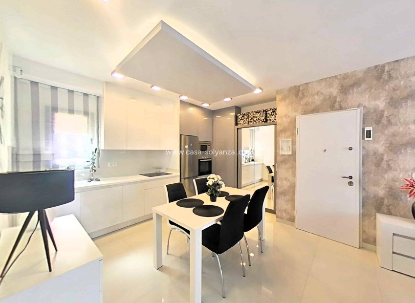 Resale - Apartment / flat - Pilar de la Horadada - La Torre De La Horadada