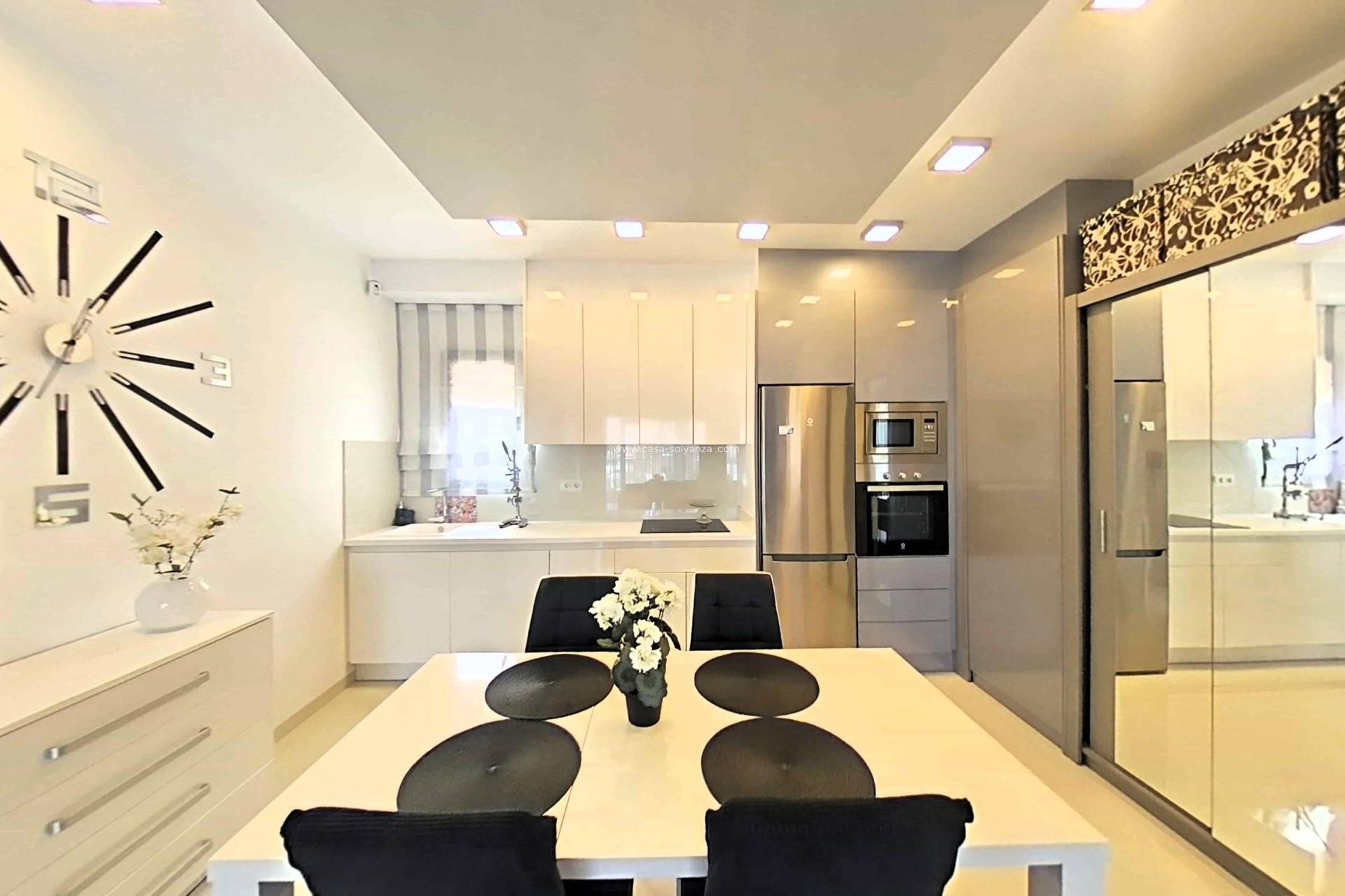 Resale - Apartment / flat - Pilar de la Horadada - La Torre De La Horadada