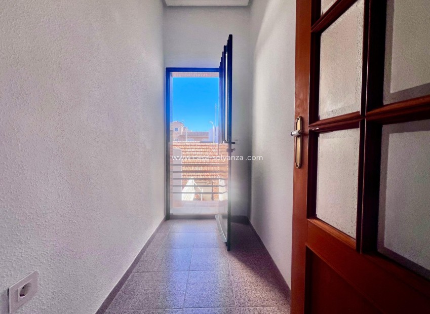 Resale - Apartment / flat - Pilar de la Horadada - pueblo