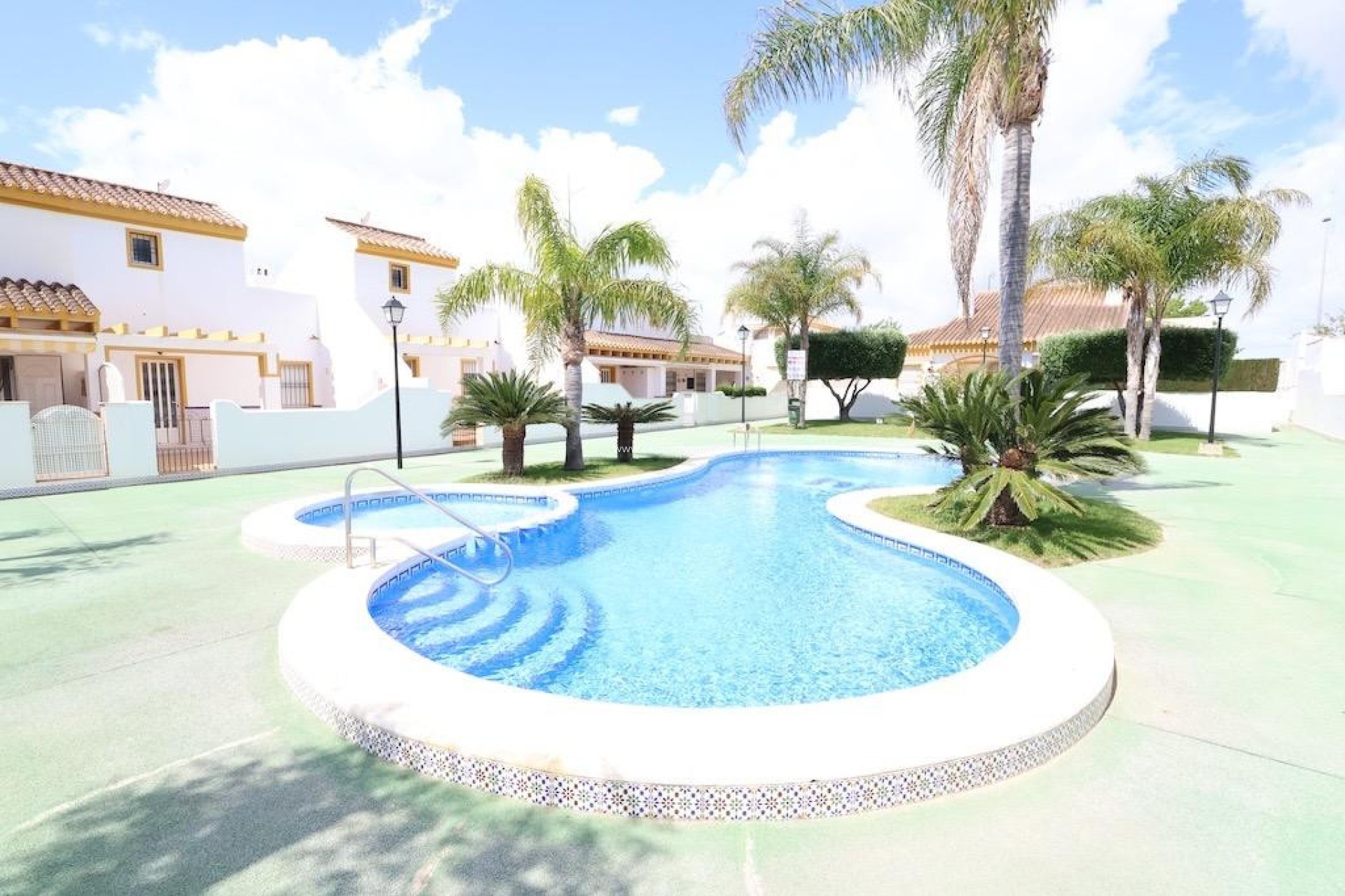 Resale - Apartment / flat - Pilar de la Horadada - Torre de Horadada
