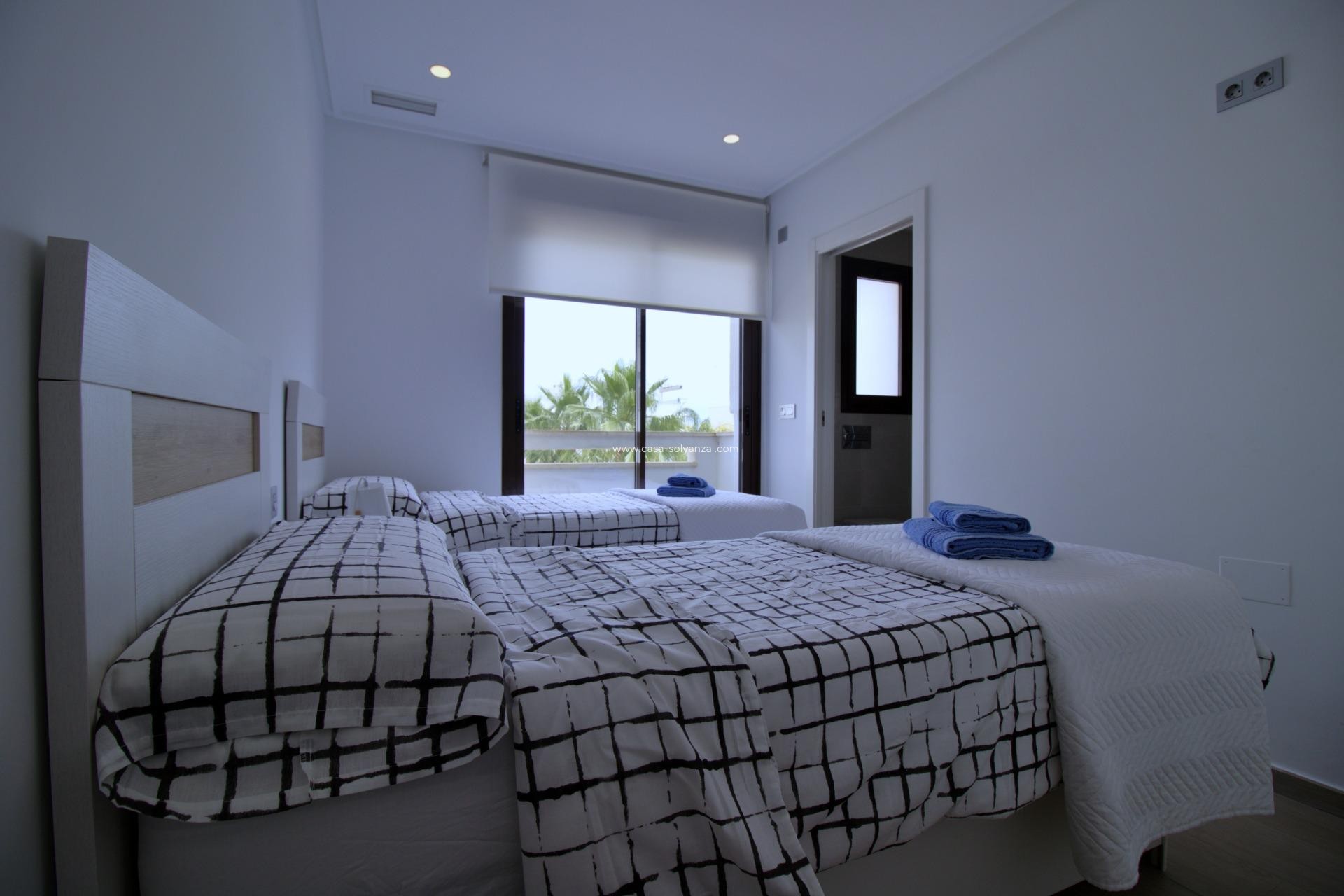 Resale - Apartment / flat - Pilar de la Horadada - Torre de Horadada