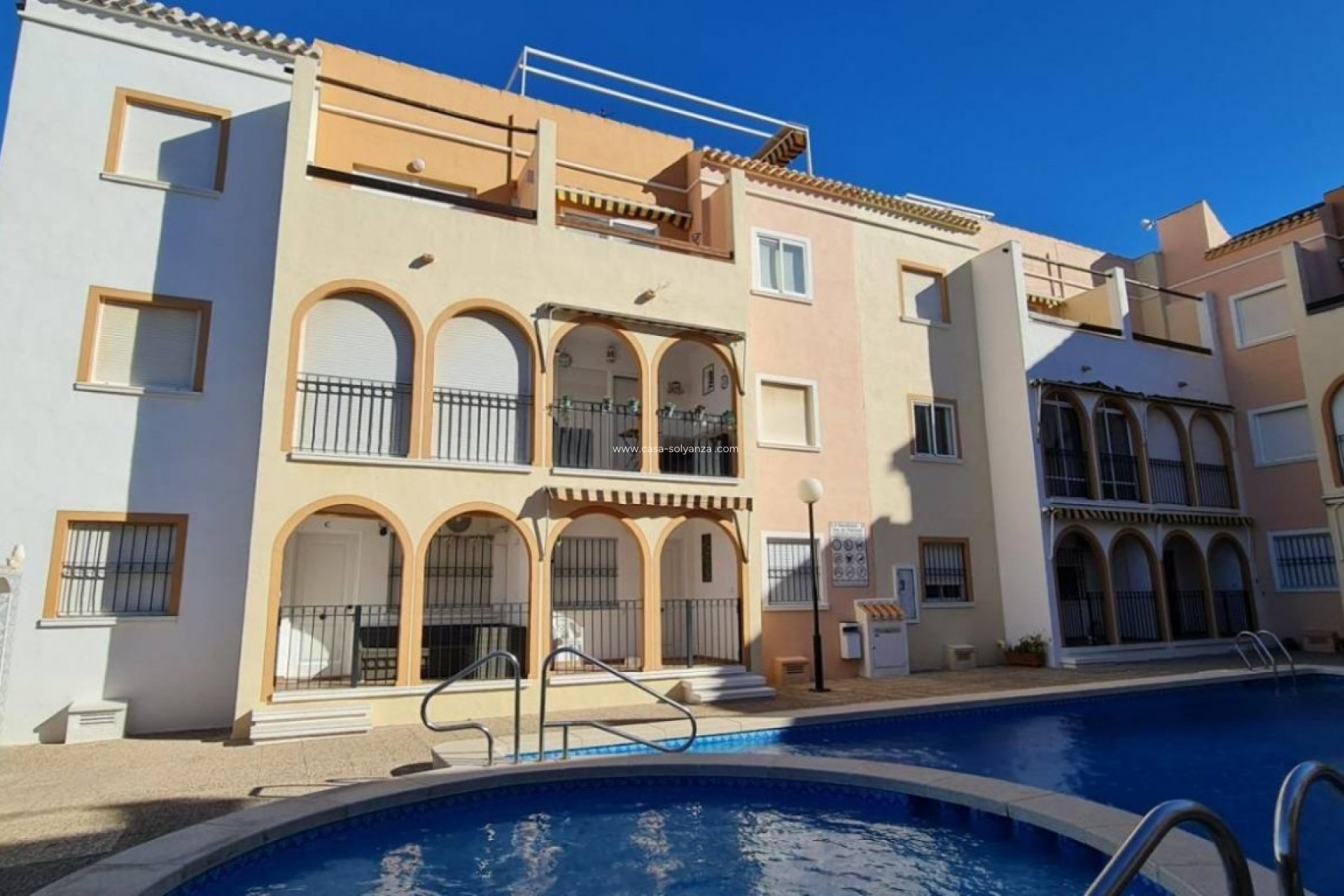 Resale - Apartment / flat - Playa De Los Naufragos - Costa Blanca