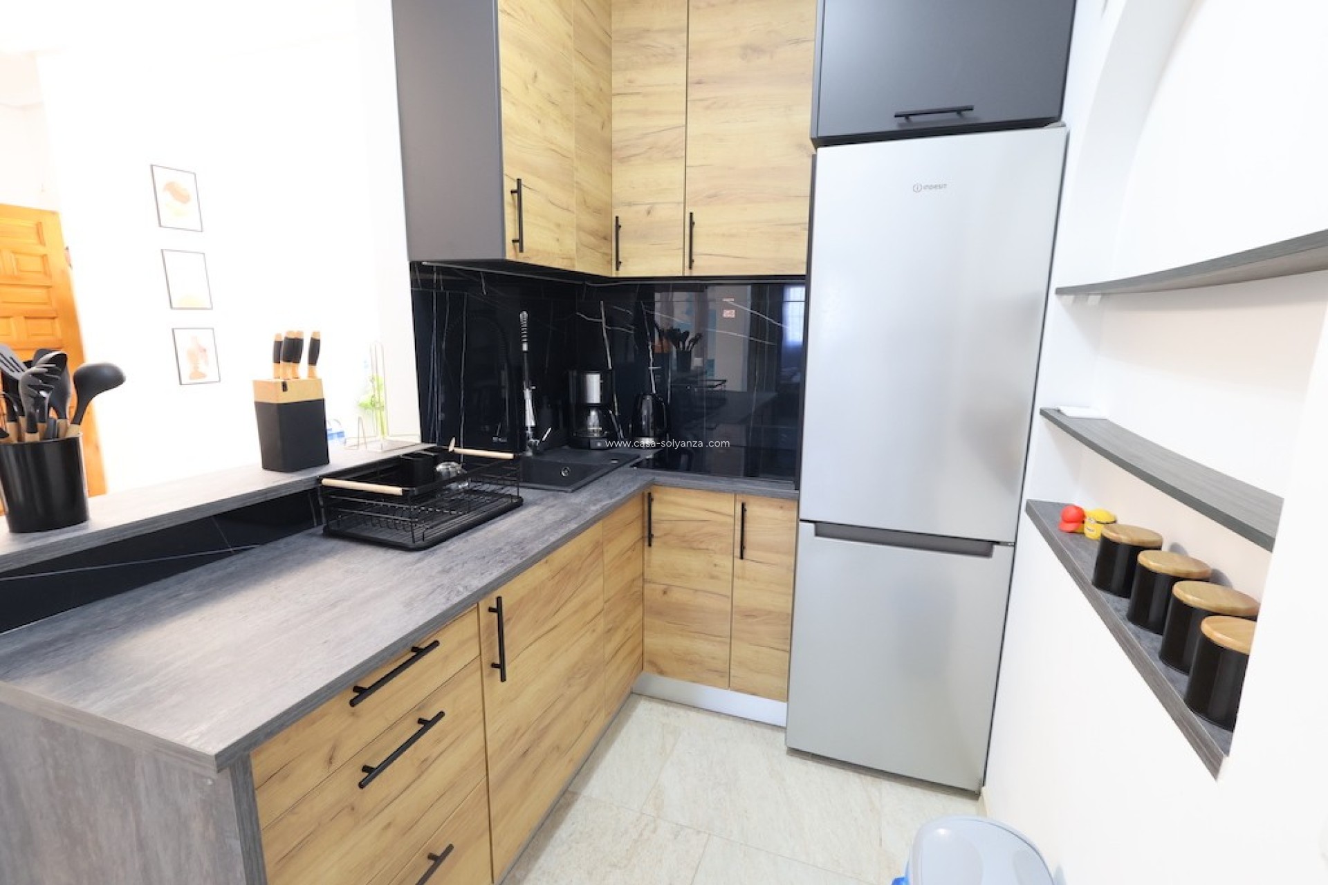 Resale - Apartment / flat - Playa Del Acequion - Costa Blanca