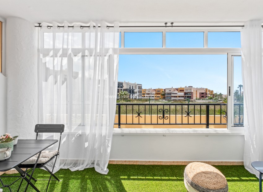 Resale - Apartment / flat - Playa Flamenca - Costa Blanca
