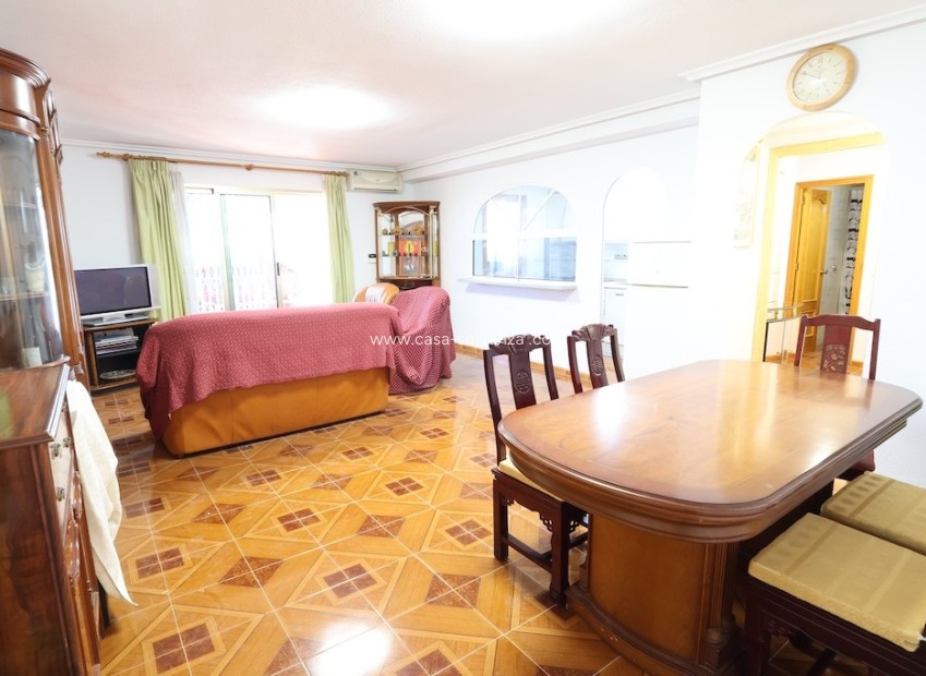 Resale - Apartment / flat - Punta Prima - Costa Blanca
