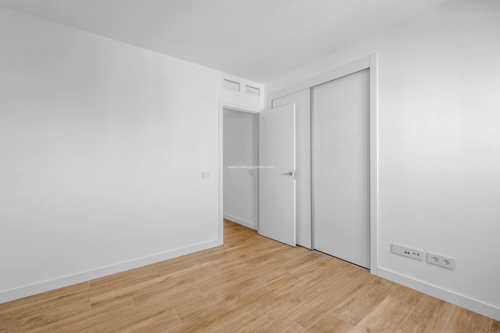 Resale - Apartment / flat - Punta Prima - Costa Blanca