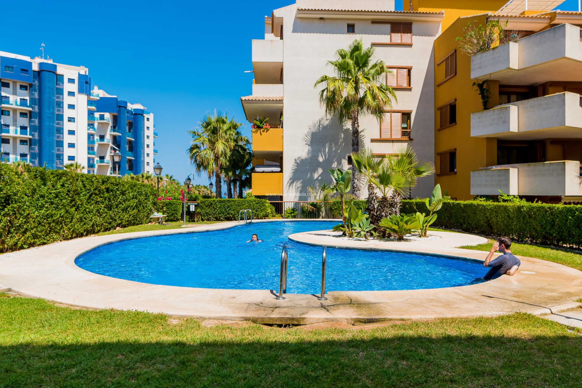 Resale - Apartment / flat - Punta Prima - Costa Blanca