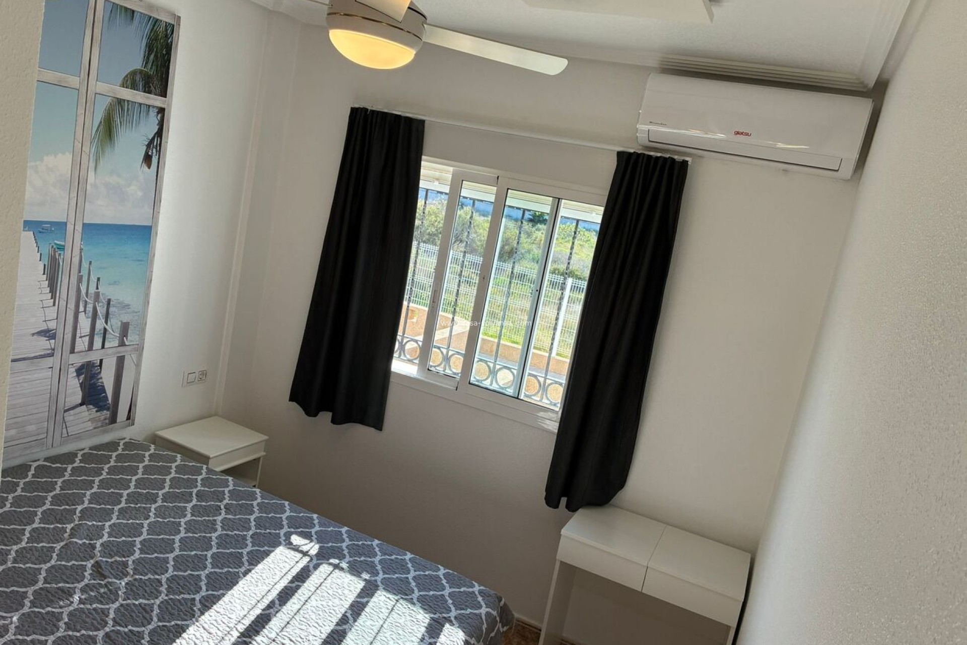 Resale - Apartment / flat - Punta Prima - Costa Blanca