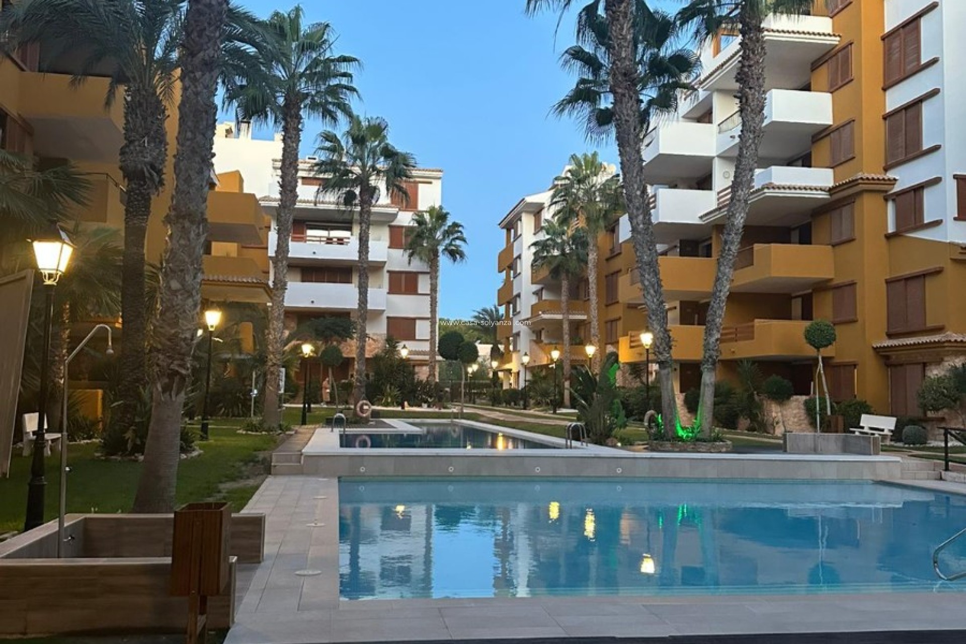 Resale - Apartment / flat - Punta Prima - Costa Blanca
