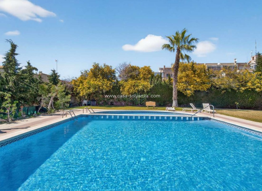 Resale - Apartment / flat - Punta Prima - Costa Blanca