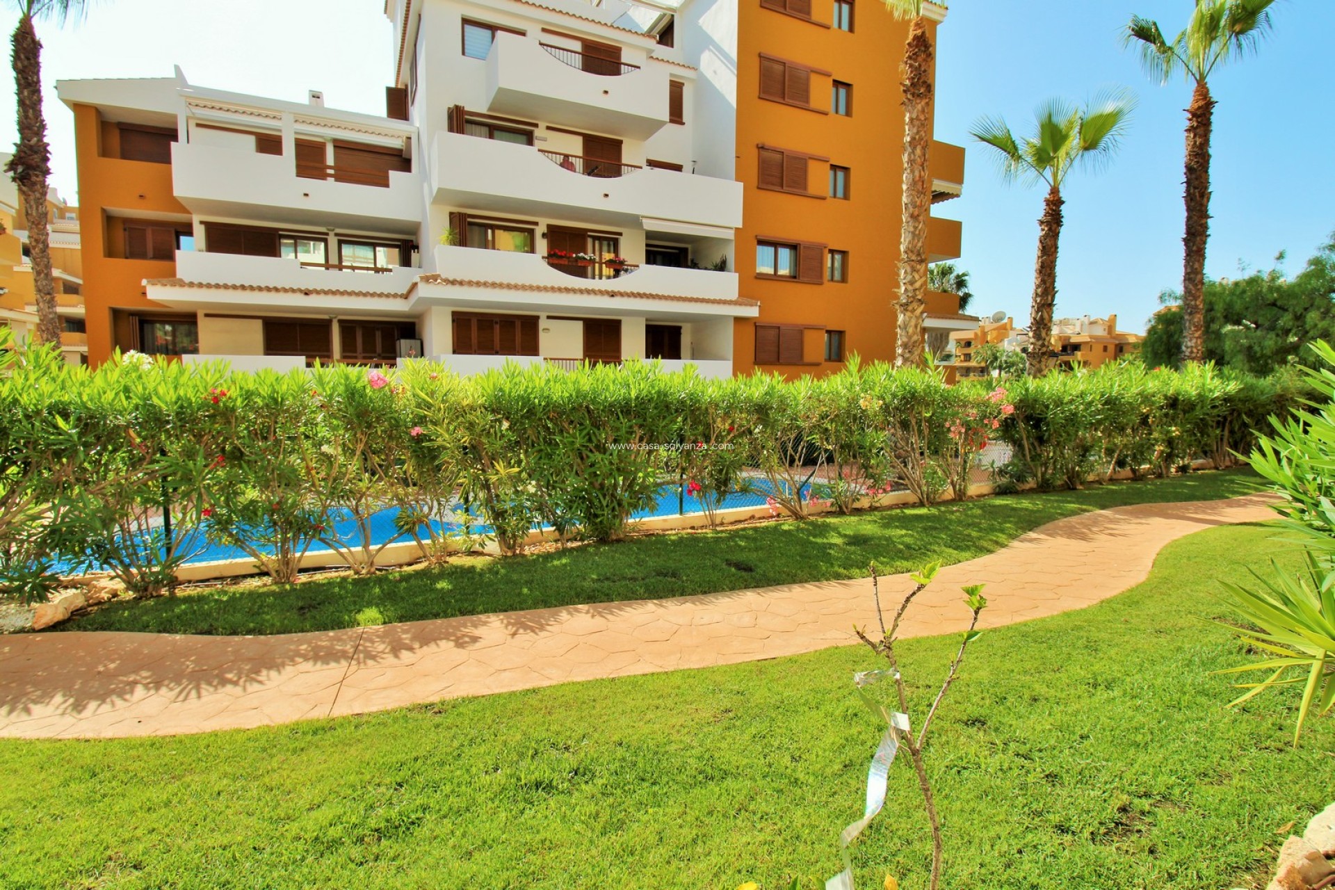 Resale - Apartment / flat - Punta Prima