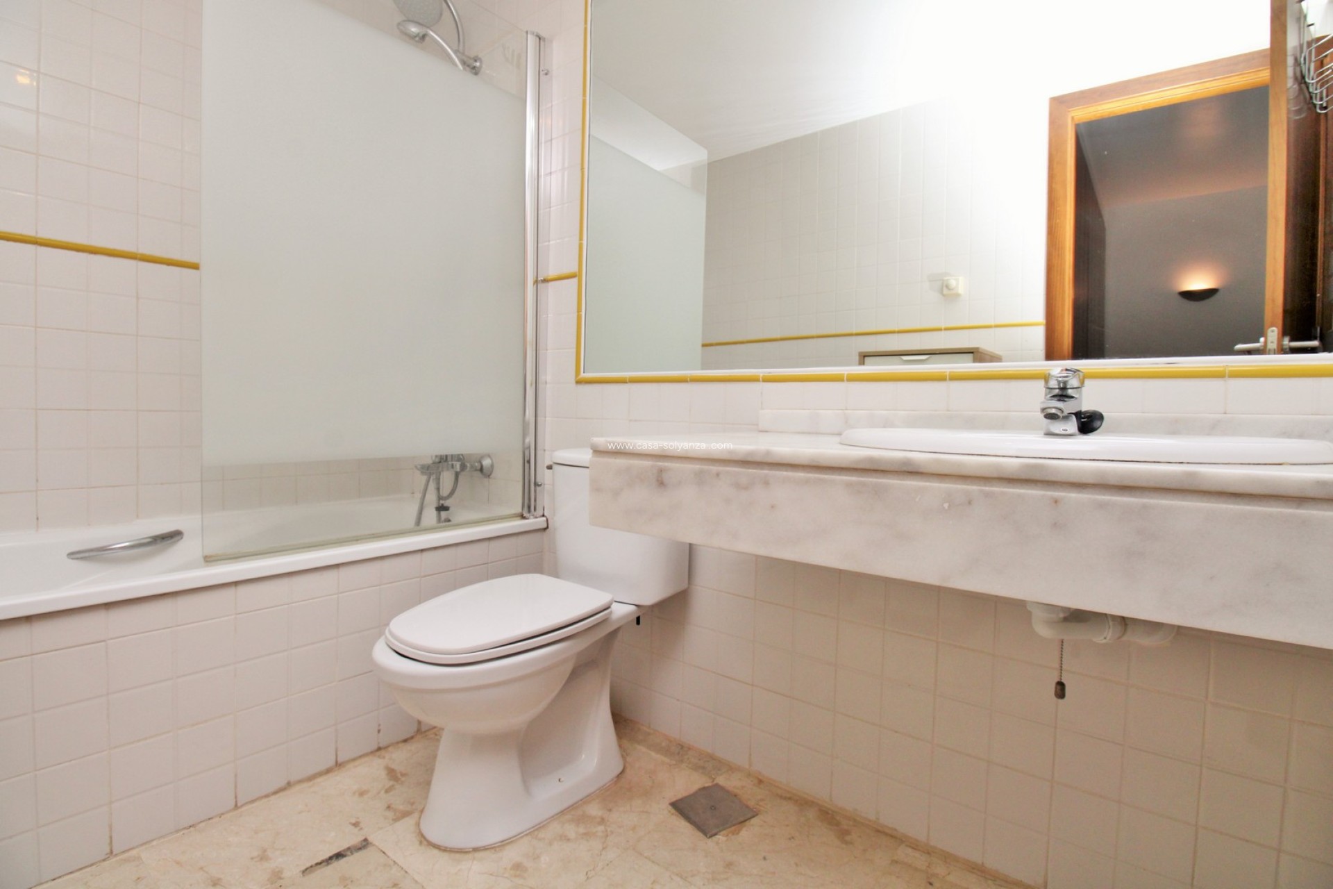 Resale - Apartment / flat - Punta Prima