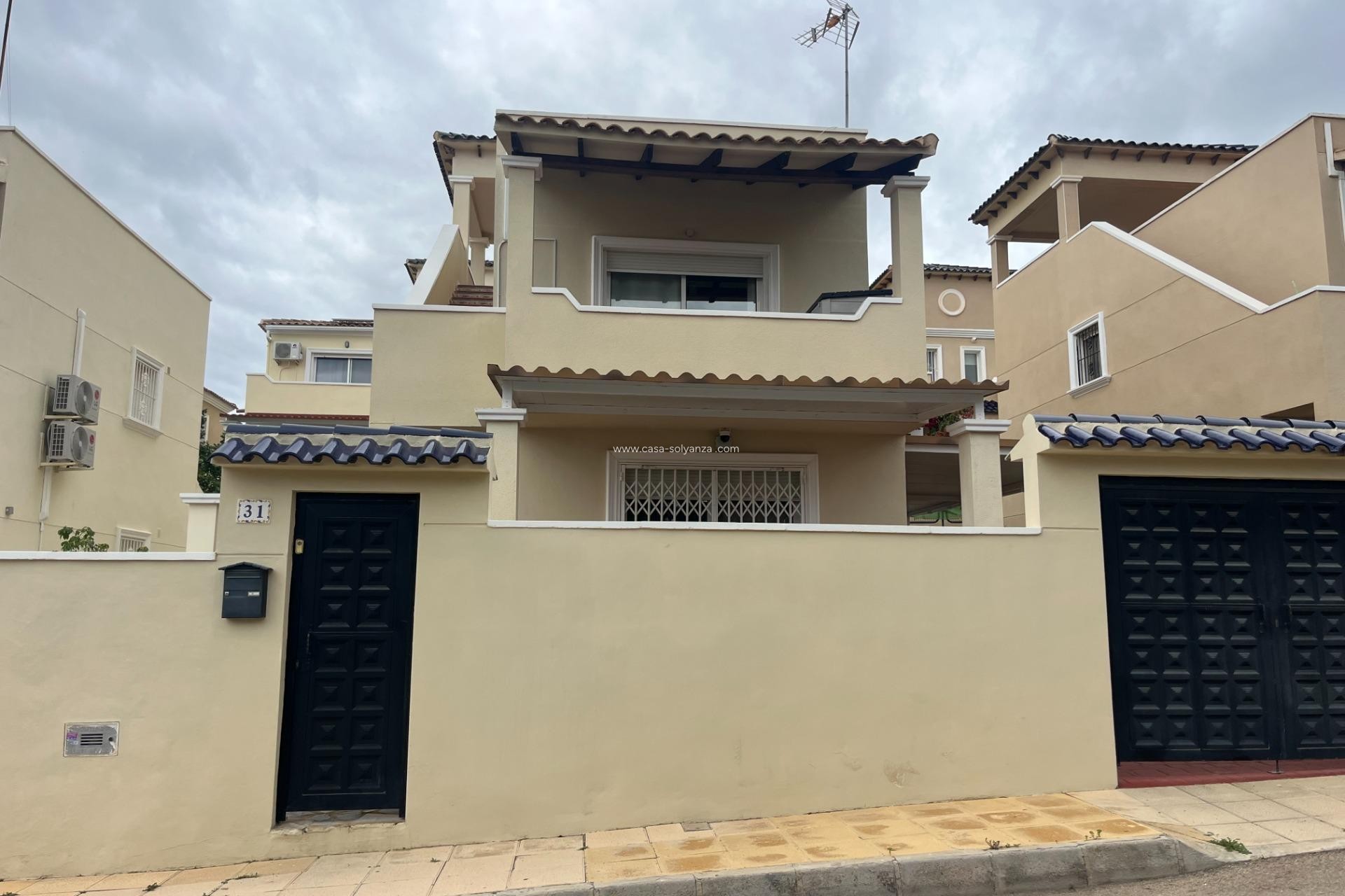 Resale - Apartment / flat - San Miguel de Salinas - Las Filipinas