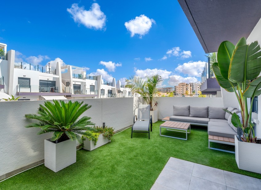 Resale - Apartment / flat - San Miguel de Salinas - Urbanizaciones