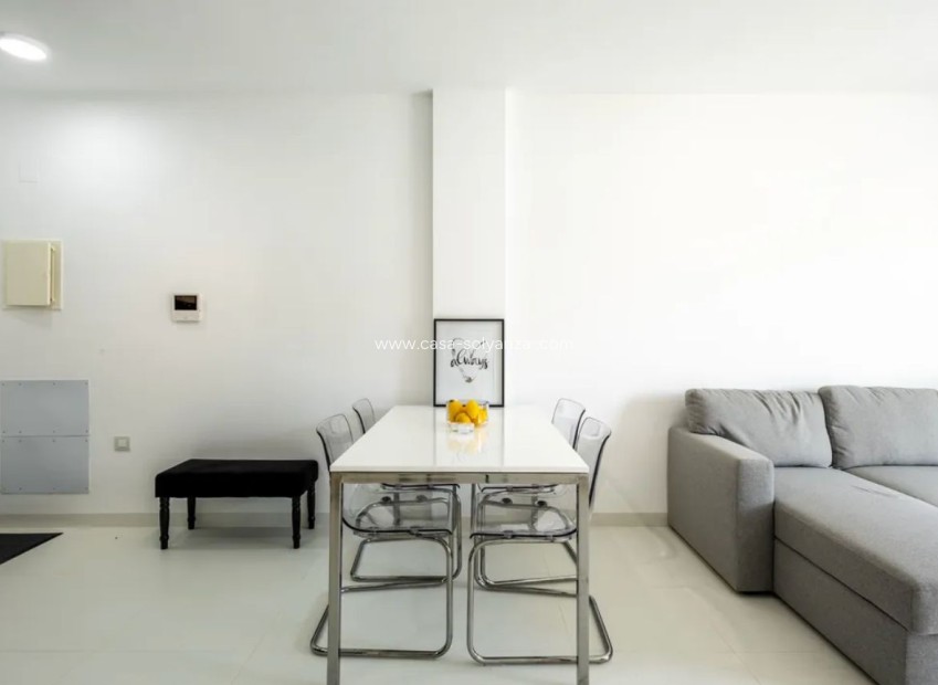 Resale - Apartment / flat - San Miguel de Salinas