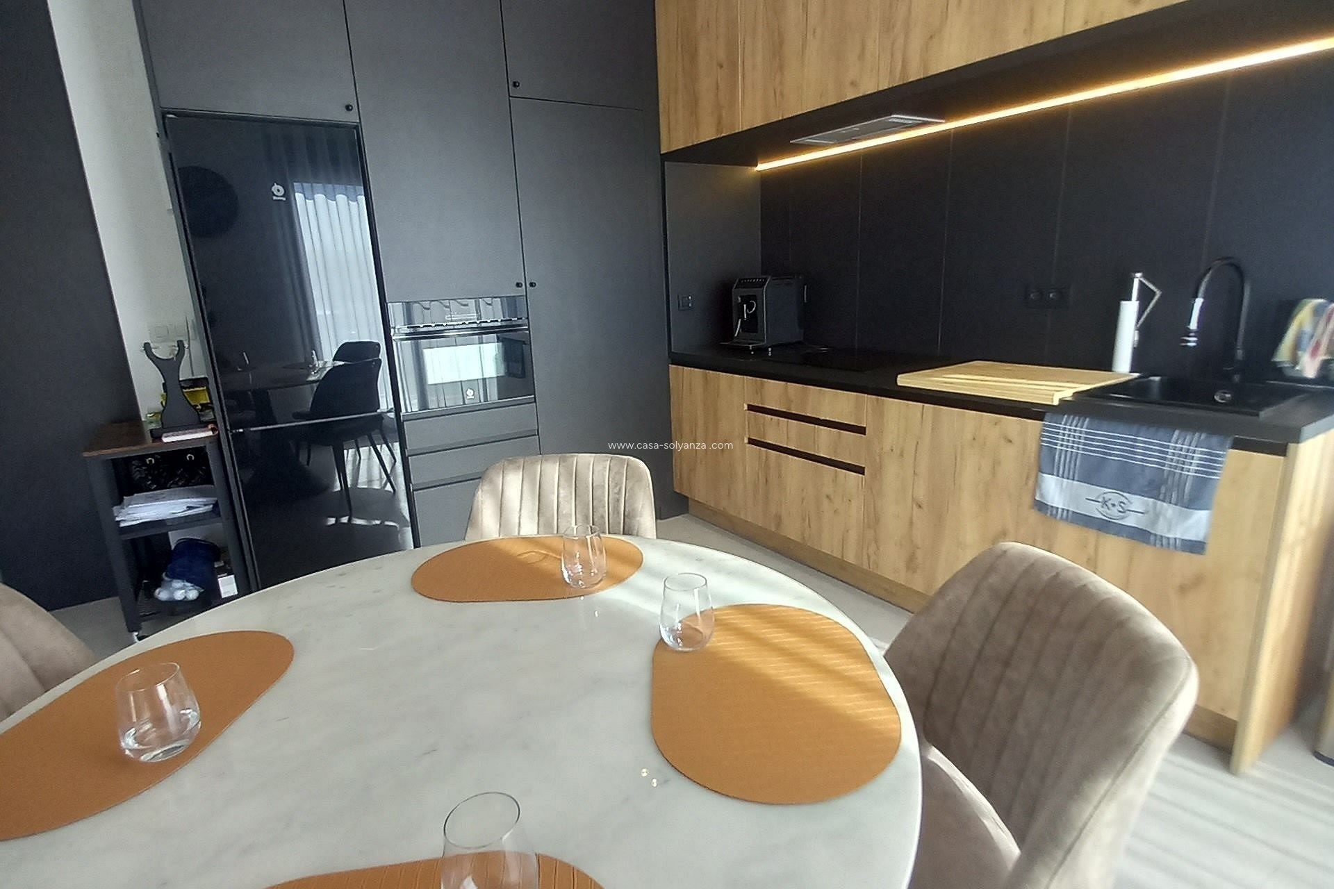 Resale - Apartment / flat - San Miguel de Salinas