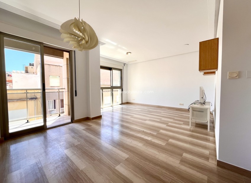 Resale - Apartment / flat - Santa Pola - Costa Blanca