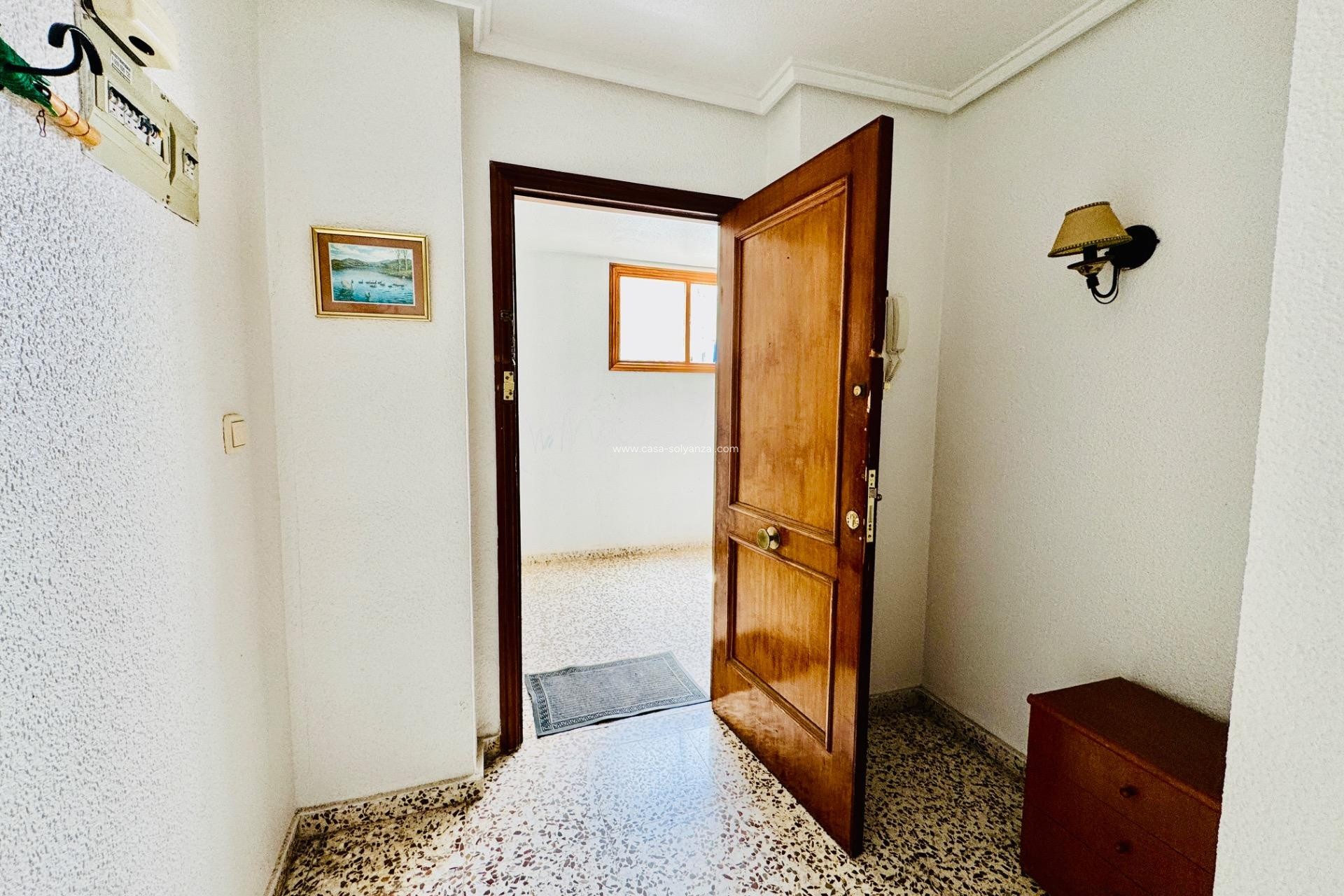 Resale - Apartment / flat - Torrevieja - Acequion