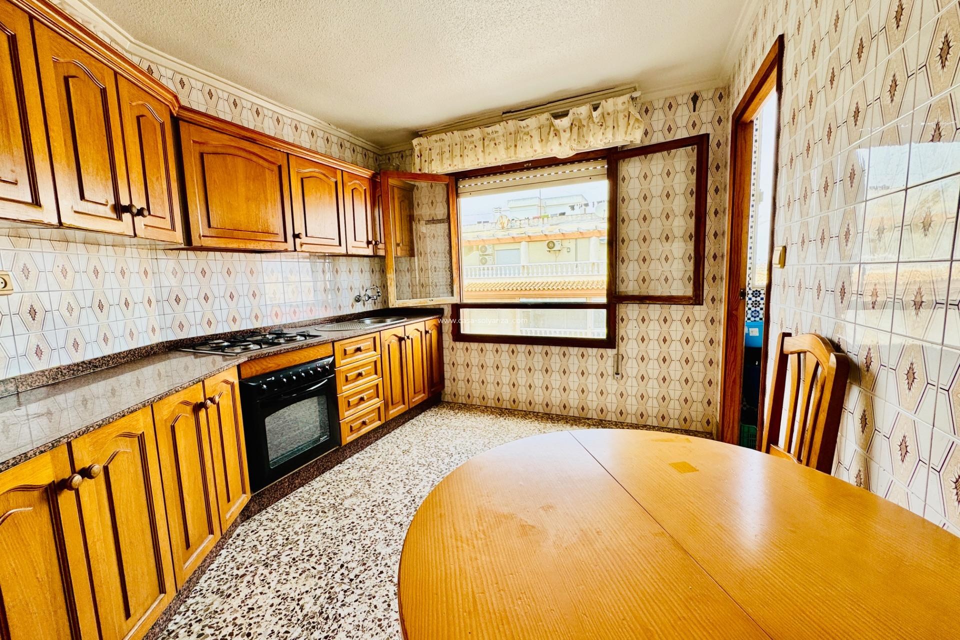 Resale - Apartment / flat - Torrevieja - Acequion