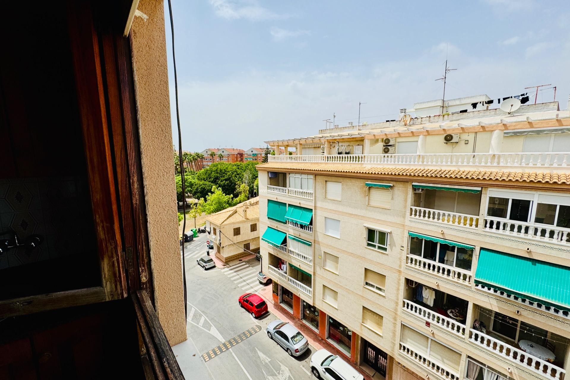 Resale - Apartment / flat - Torrevieja - Acequion