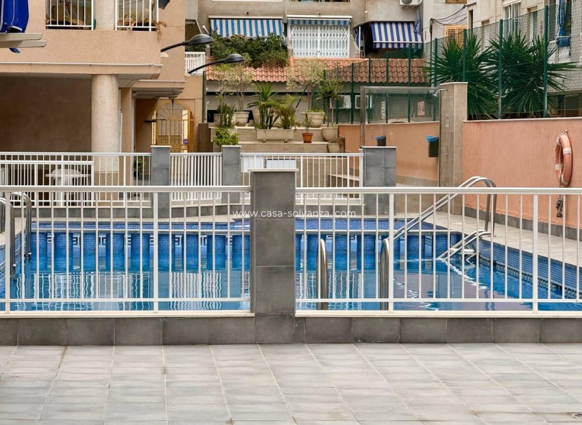 Resale - Apartment / flat - Torrevieja - Acequion