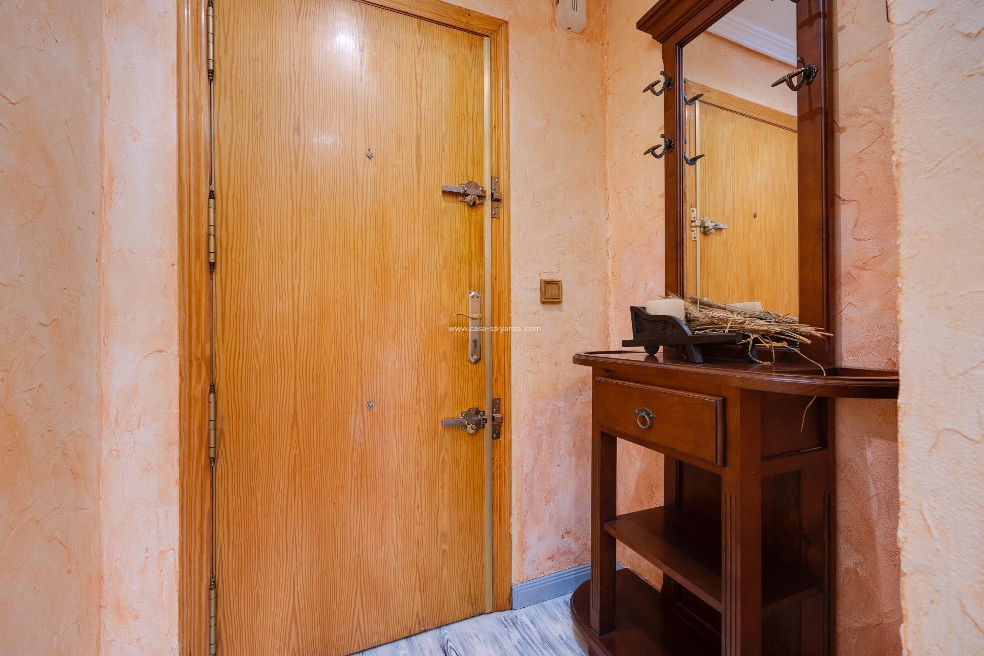 Resale - Apartment / flat - Torrevieja - Acequion