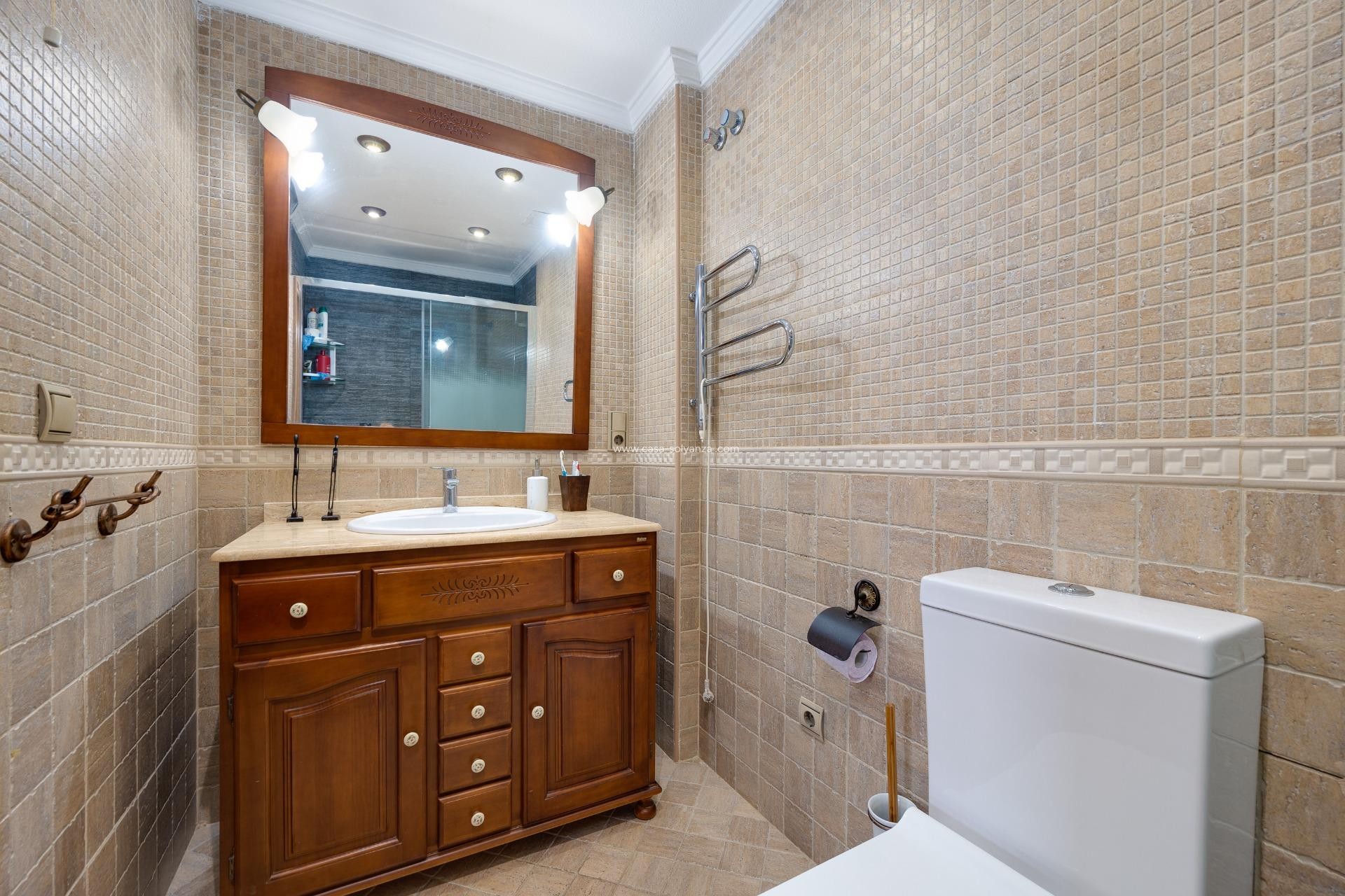 Resale - Apartment / flat - Torrevieja - Acequion