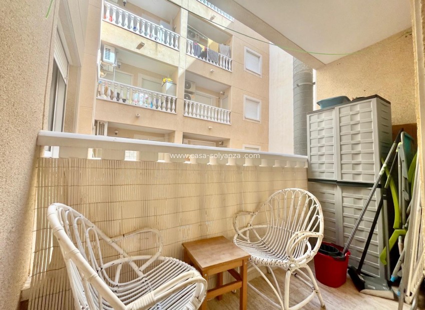 Resale - Apartment / flat - Torrevieja - Acequion