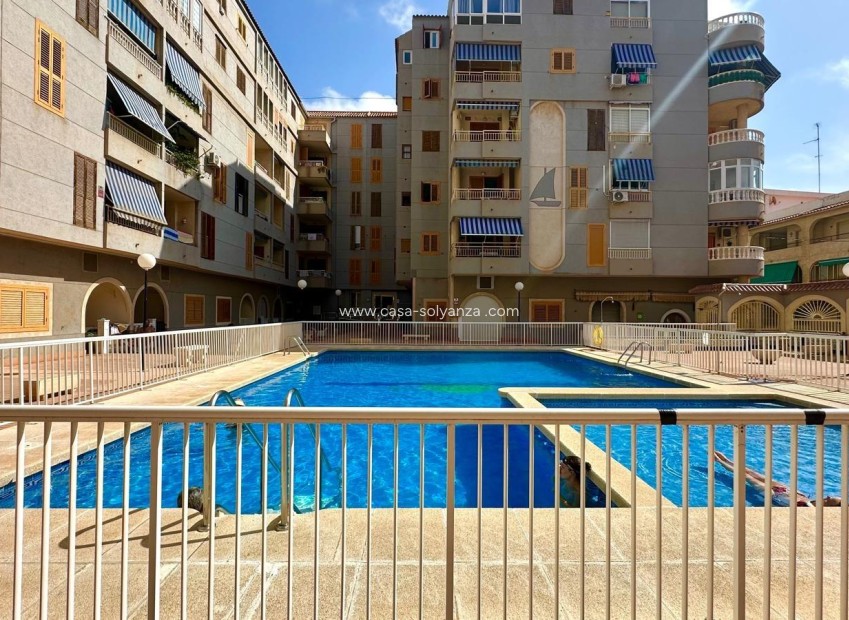 Resale - Apartment / flat - Torrevieja - Acequion