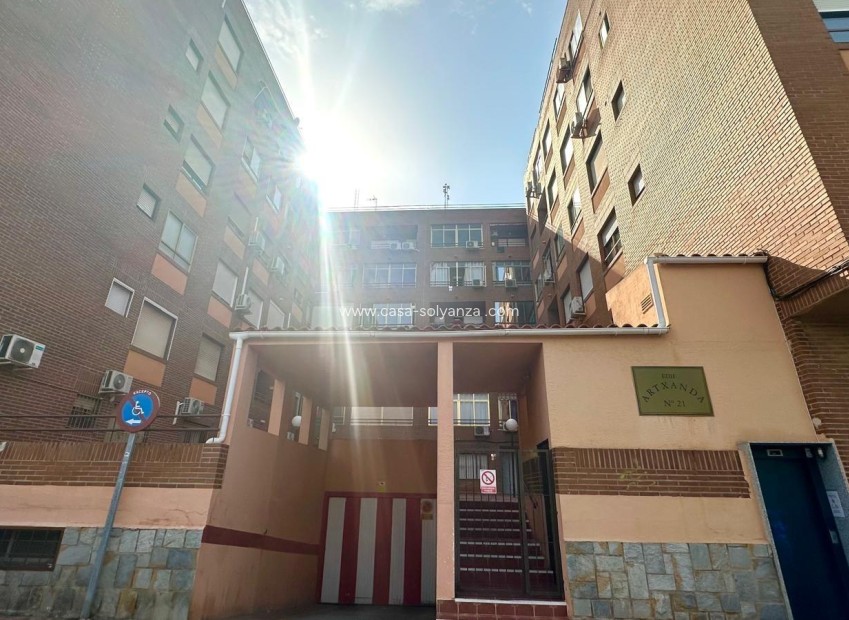 Resale - Apartment / flat - Torrevieja - Acequion