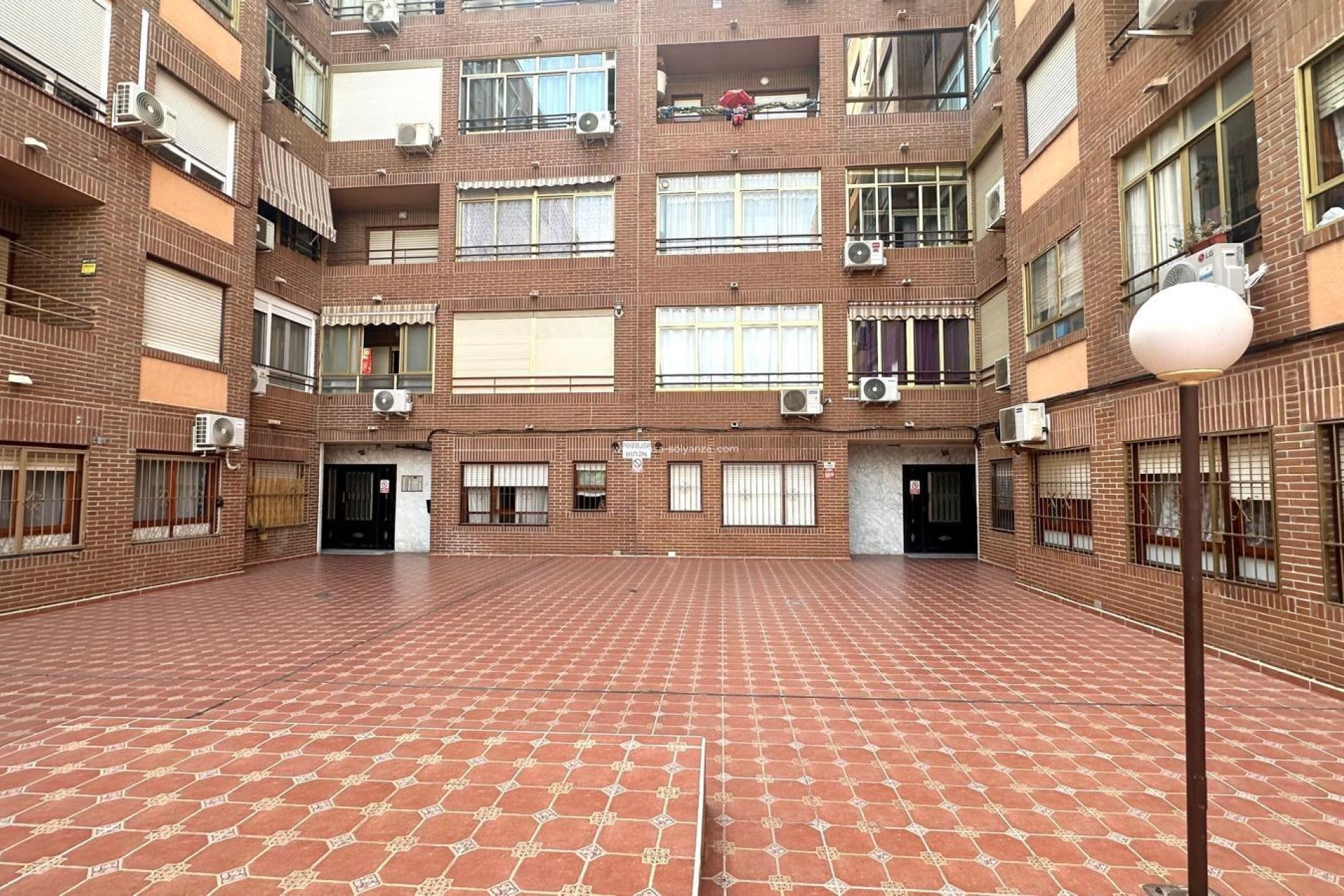 Resale - Apartment / flat - Torrevieja - Acequion
