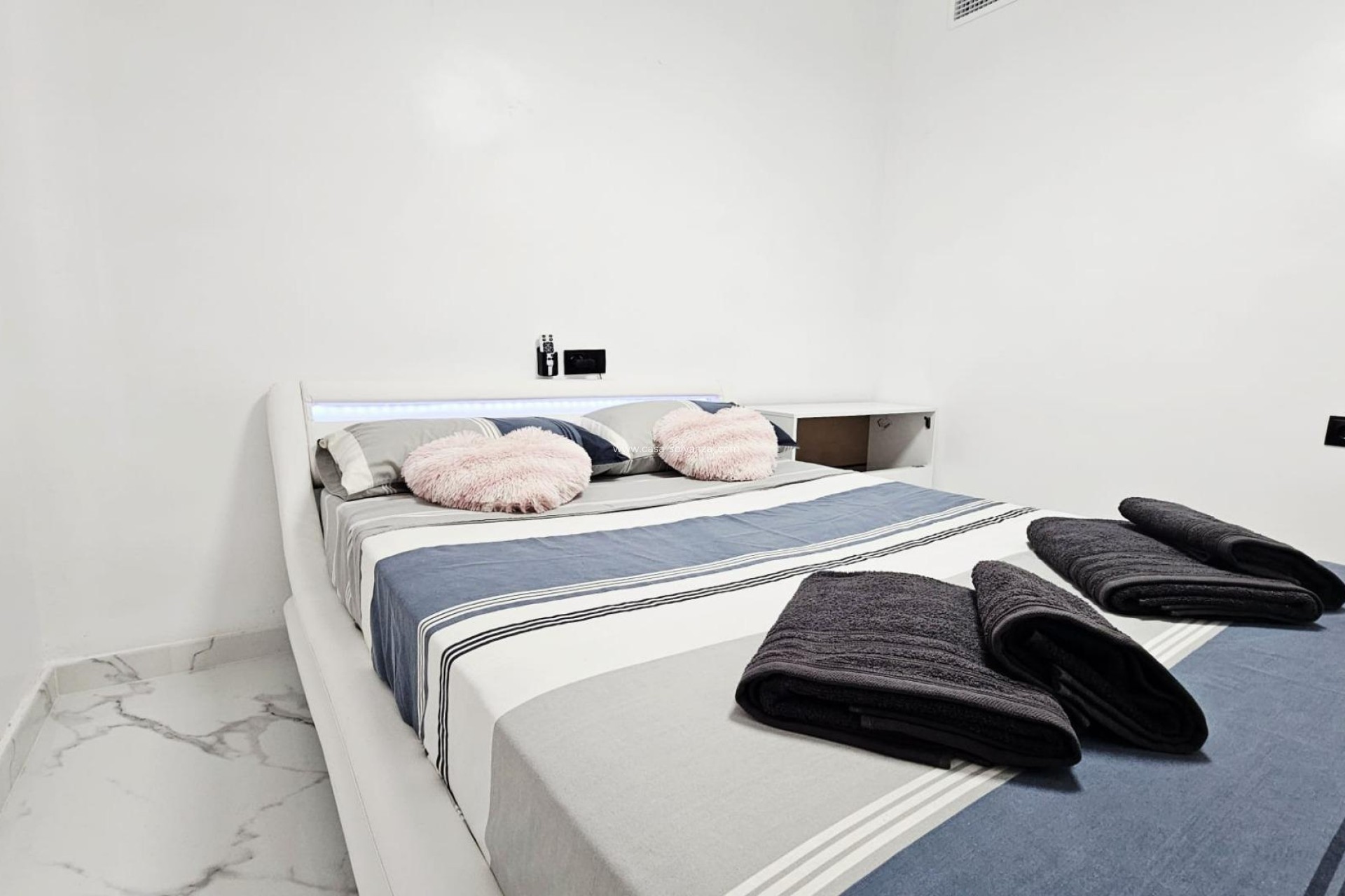 Resale - Apartment / flat - Torrevieja - Acequion