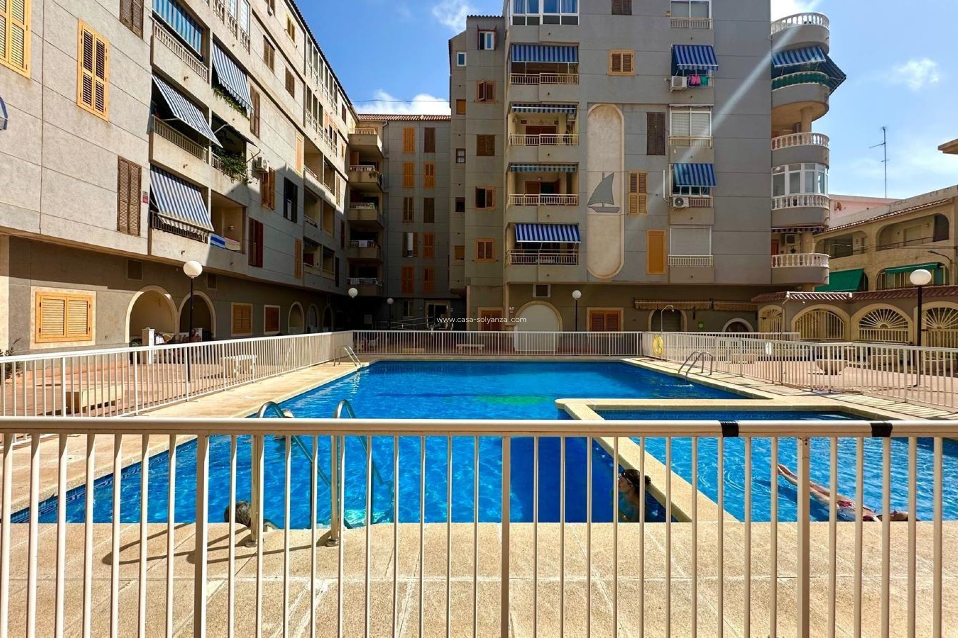 Resale - Apartment / flat - Torrevieja - Acequion