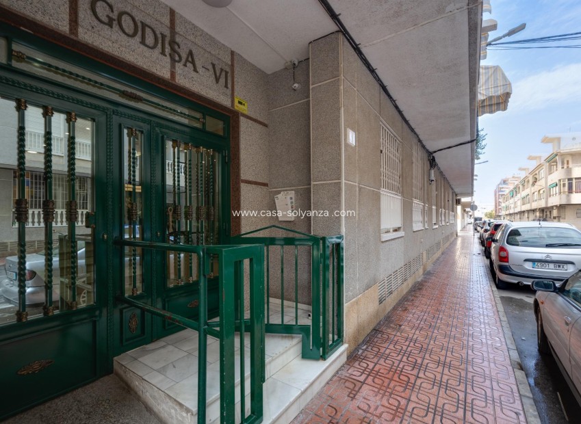 Resale - Apartment / flat - Torrevieja - Acequion