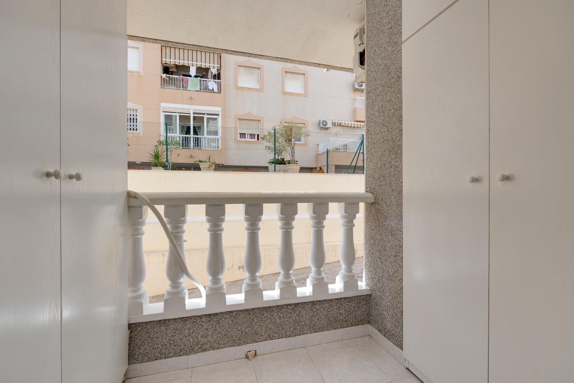 Resale - Apartment / flat - Torrevieja - Acequion
