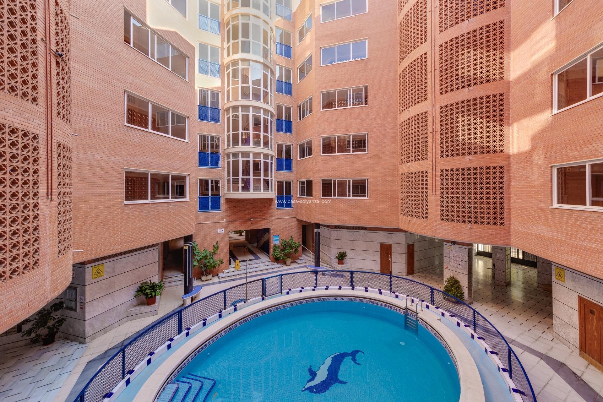 Resale - Apartment / flat - Torrevieja - Acequion