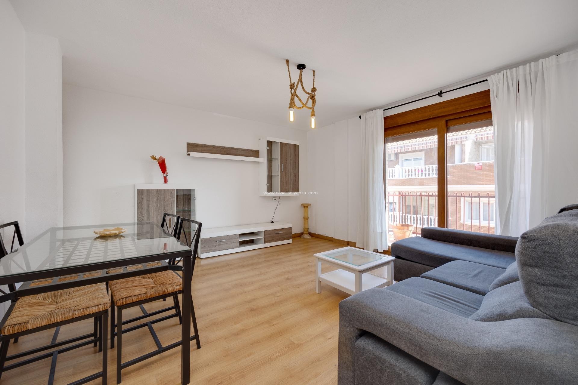 Resale - Apartment / flat - Torrevieja - Acequion