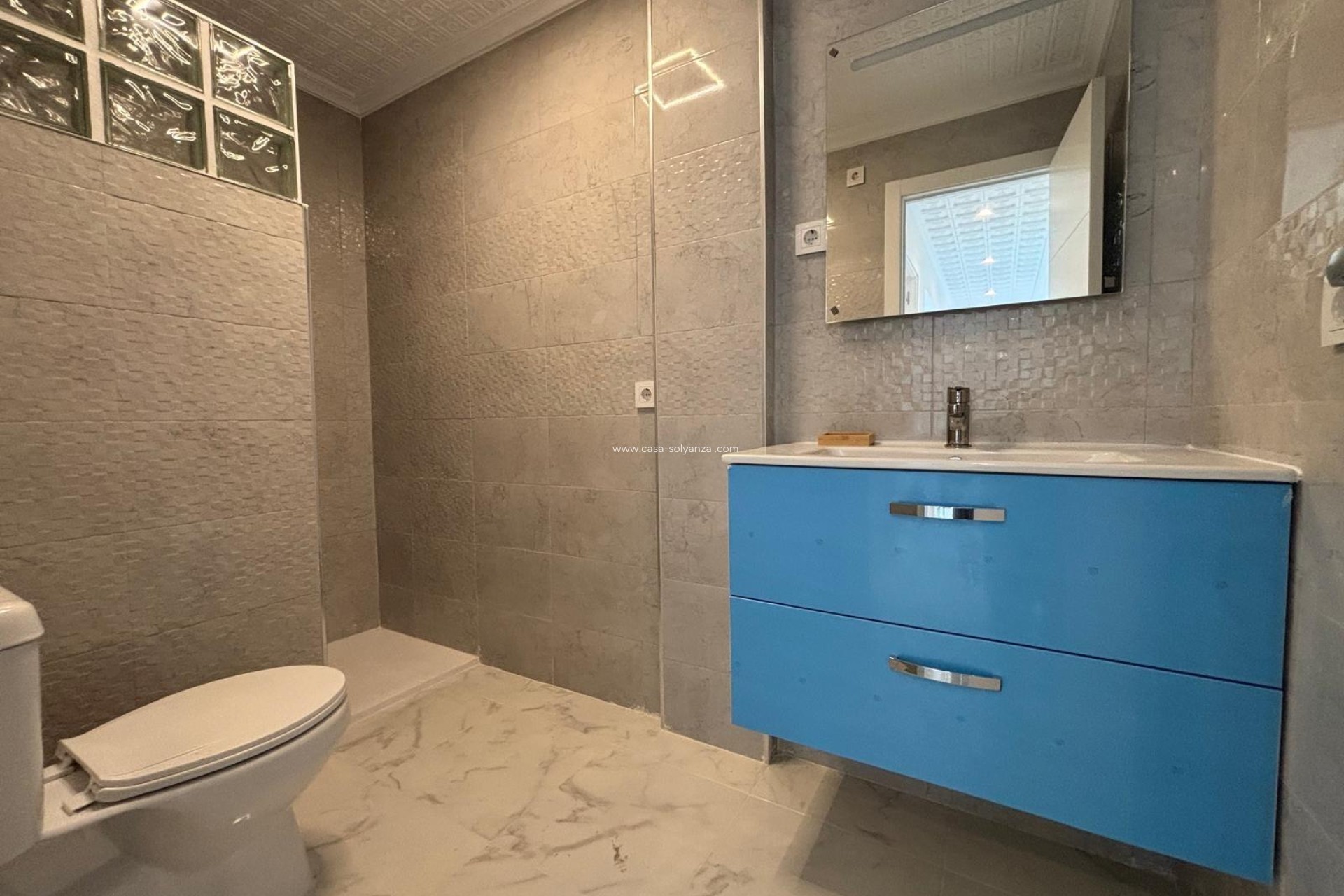 Resale - Apartment / flat - Torrevieja - Acequion