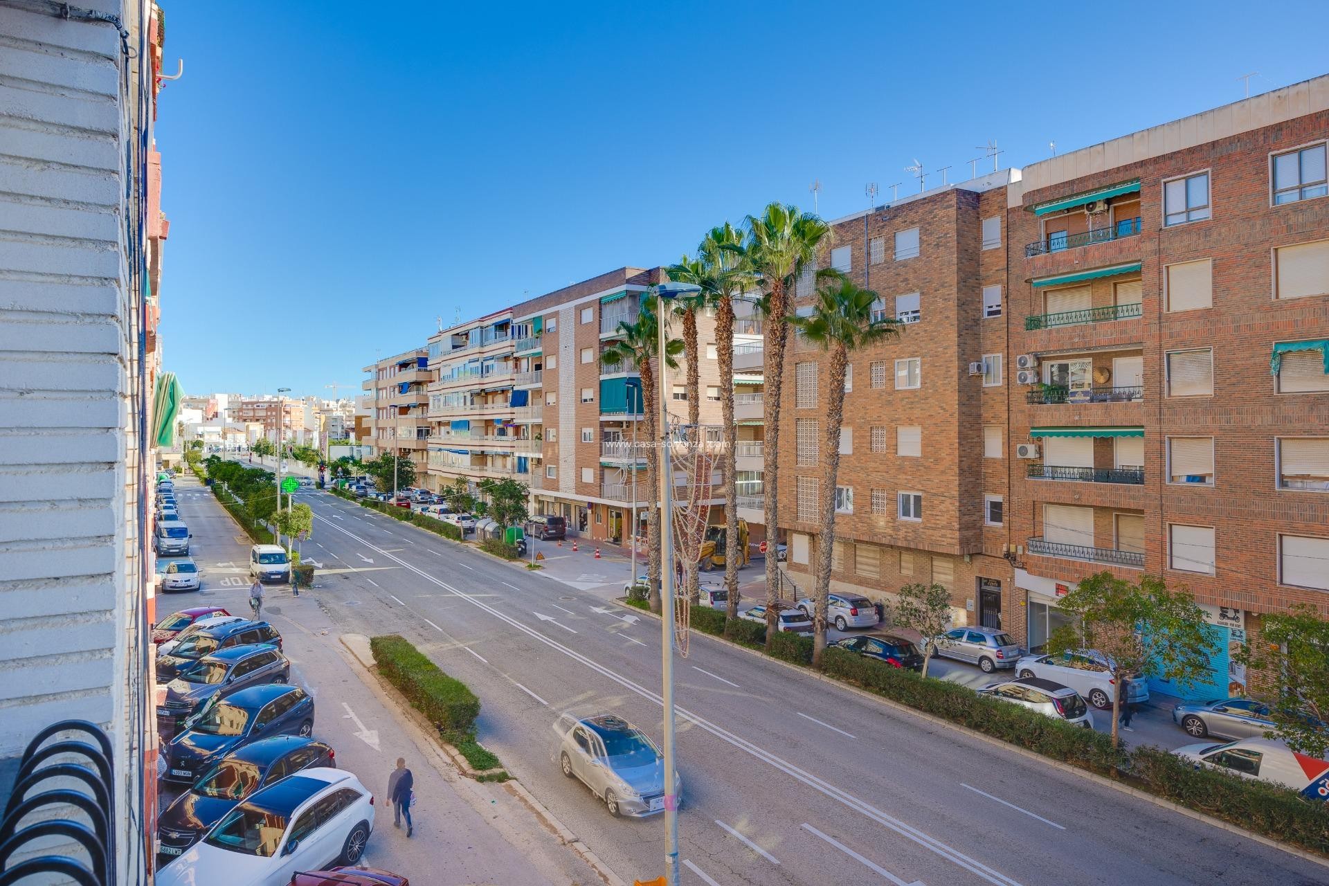 Resale - Apartment / flat - Torrevieja - Acequion