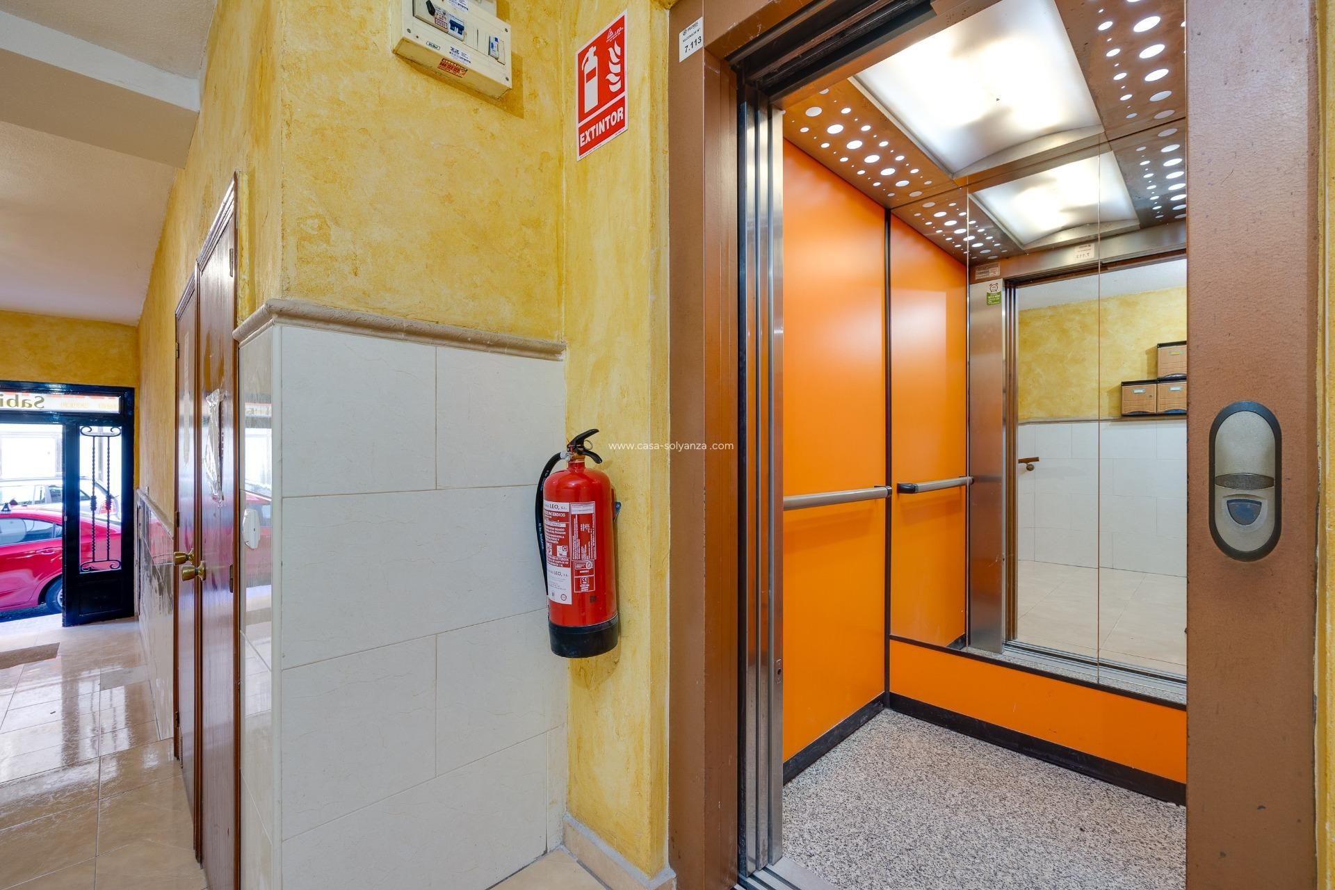 Resale - Apartment / flat - Torrevieja - Acequion