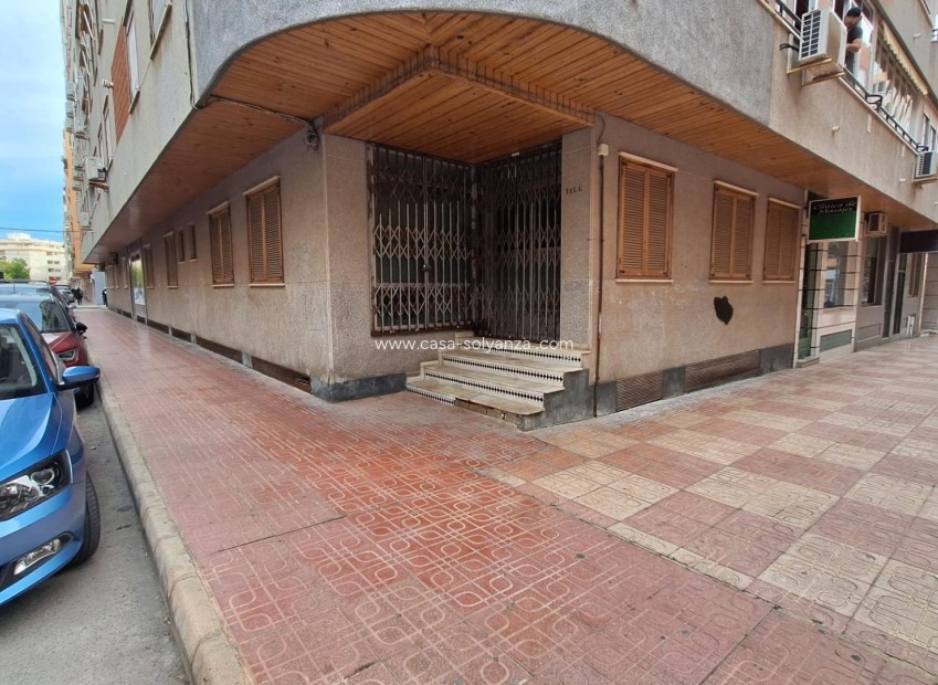 Resale - Apartment / flat - Torrevieja - Acequion