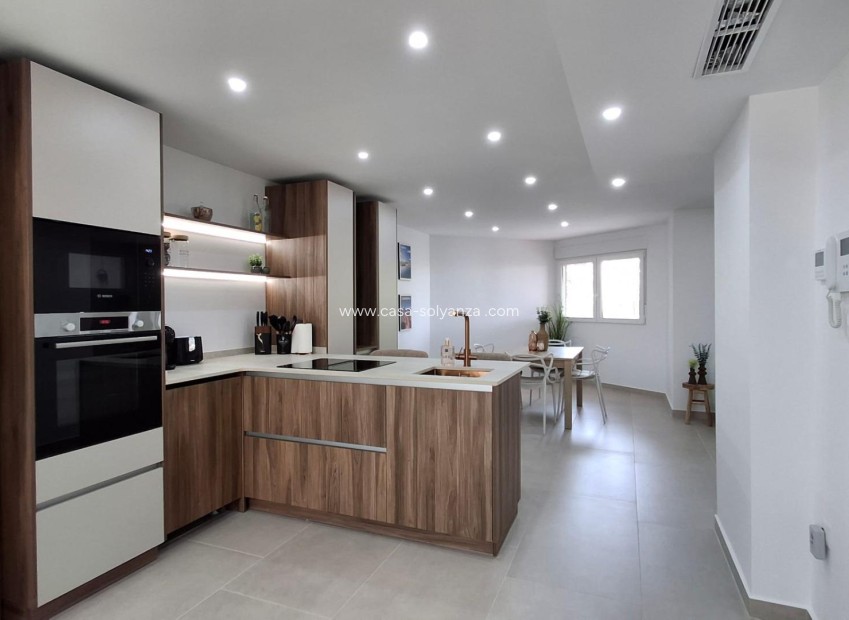 Resale - Apartment / flat - Torrevieja - Acequion