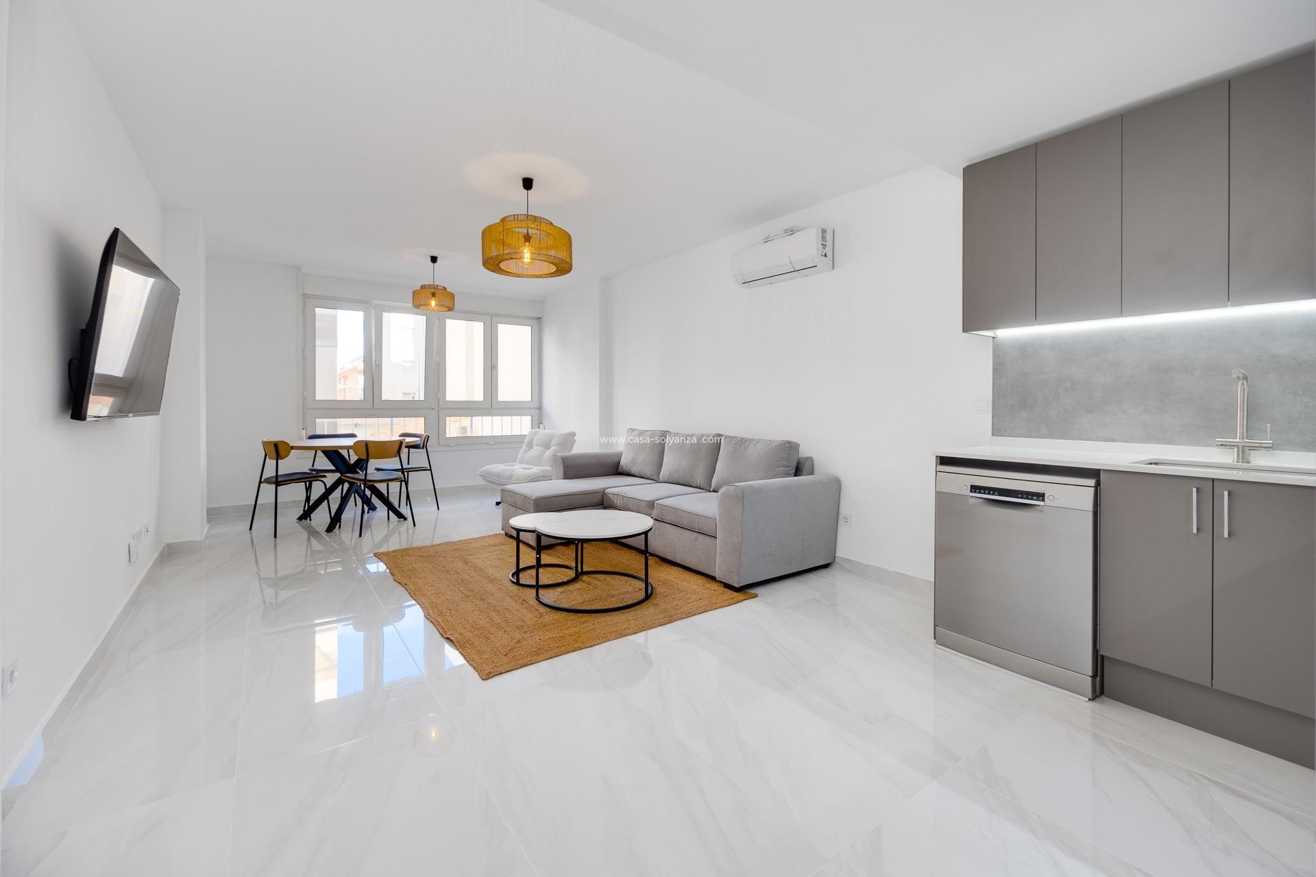 Resale - Apartment / flat - Torrevieja - Acequion