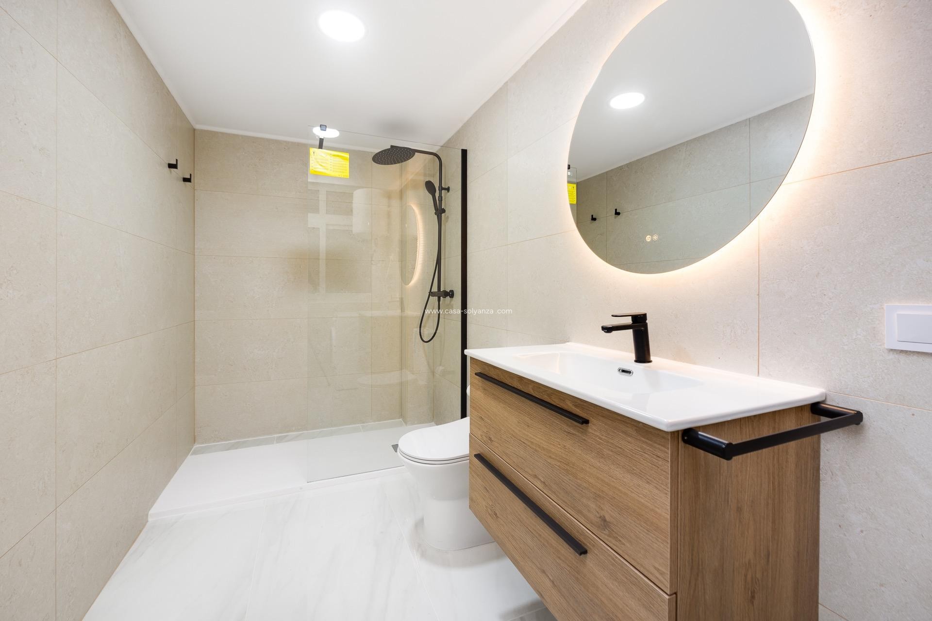 Resale - Apartment / flat - Torrevieja - Acequion